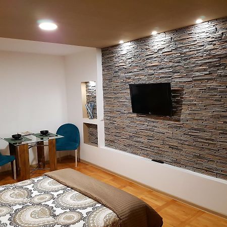 Woodstone Apartment Ploieşti Exteriér fotografie