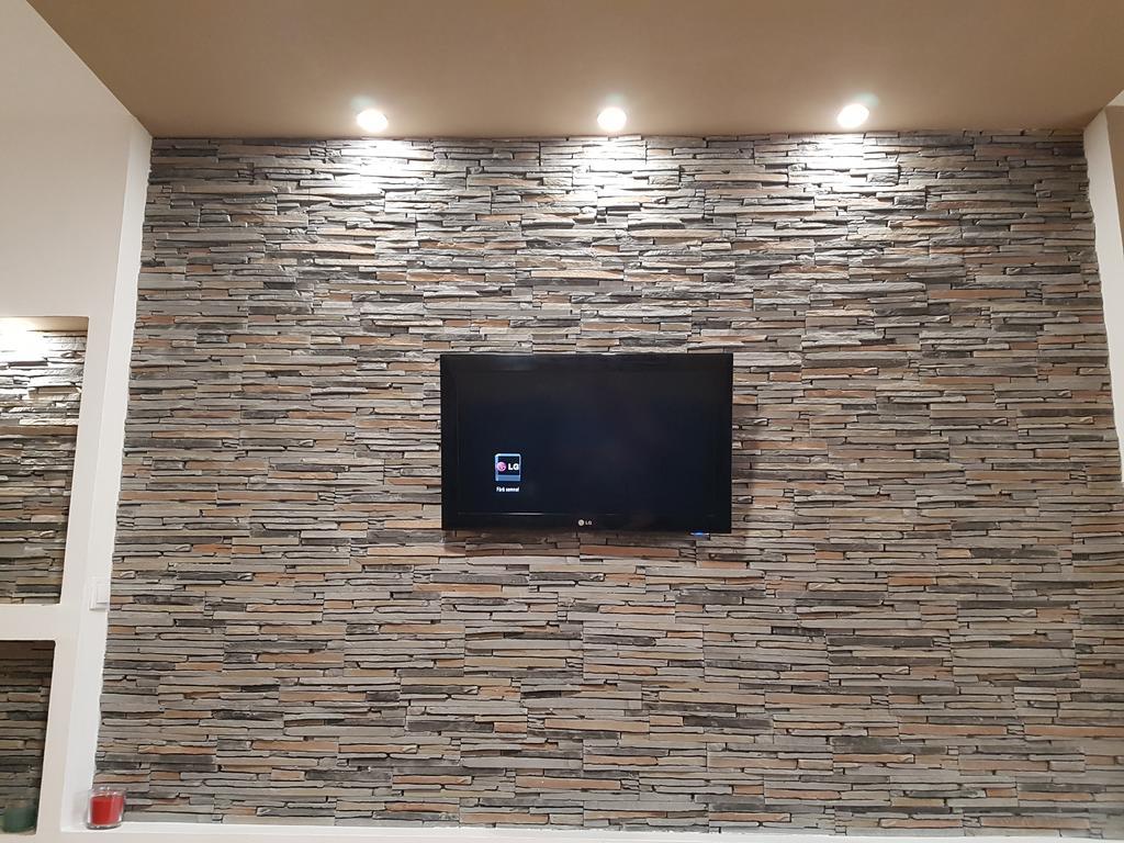 Woodstone Apartment Ploieşti Exteriér fotografie