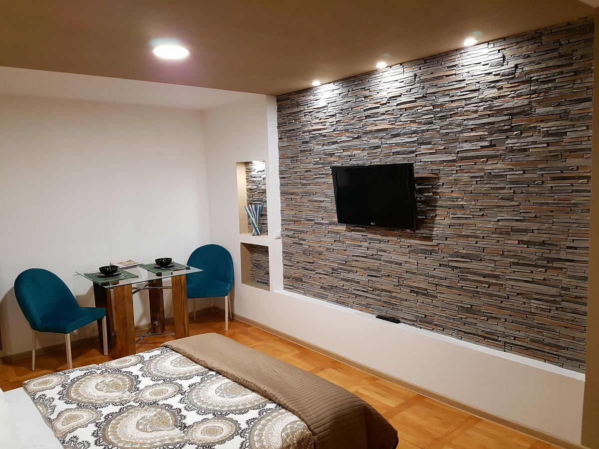 Woodstone Apartment Ploieşti Exteriér fotografie